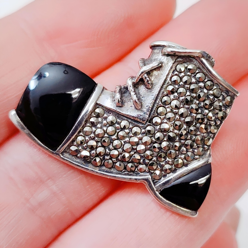 Vintage Art Deco Era Sterling Silver Marcasite Black Onyx Boot Brooch Pin - Picture 9 of 12